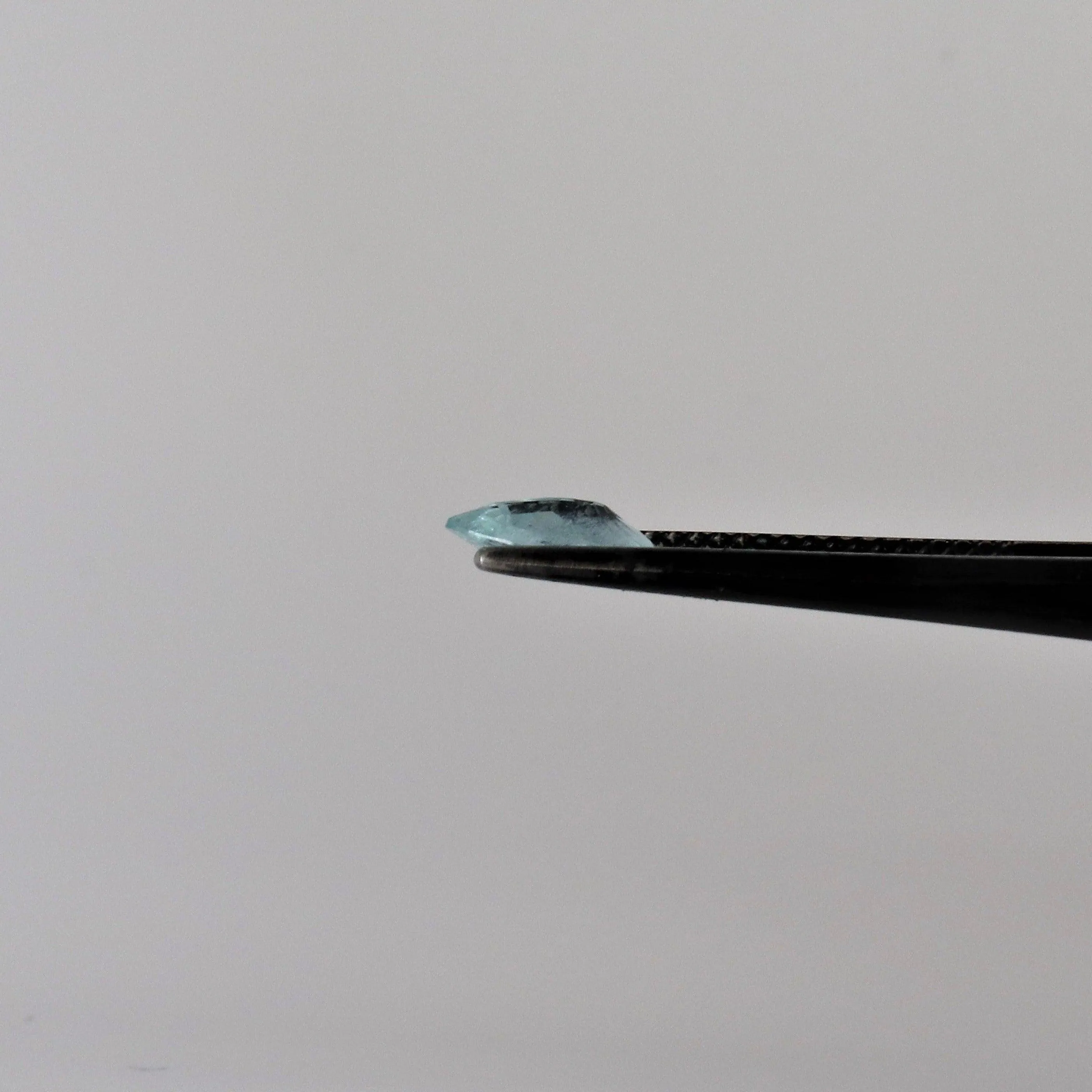 8.5mm x 5.8mm Pear Aquamarine Stone