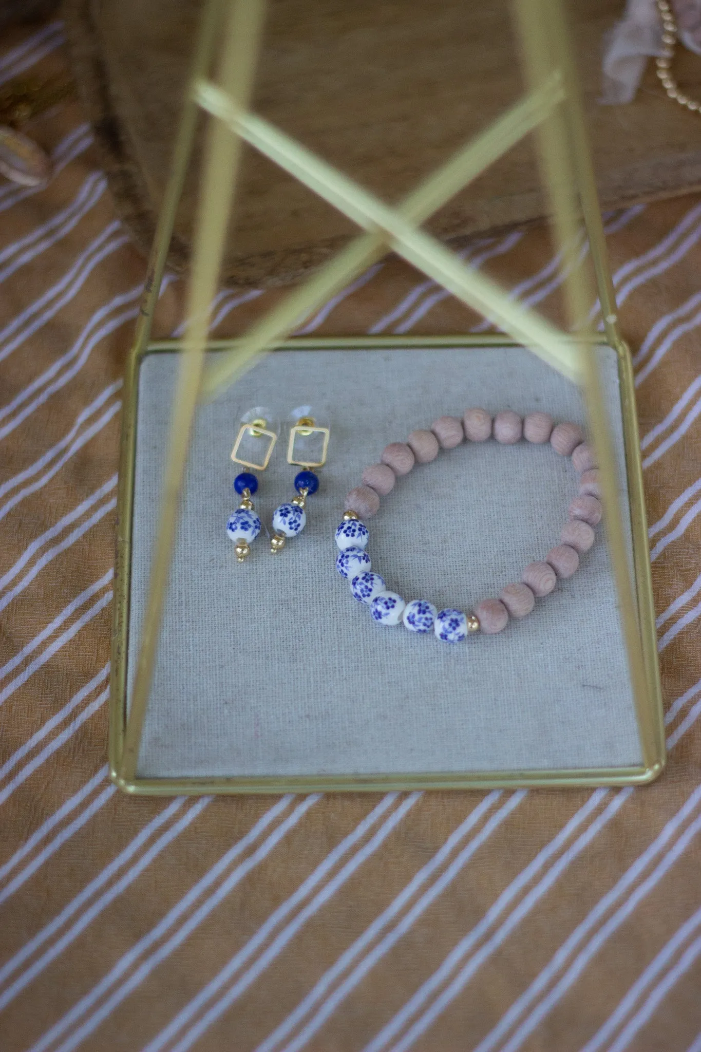Ceramic Blue Flower Diffuser Bracelet