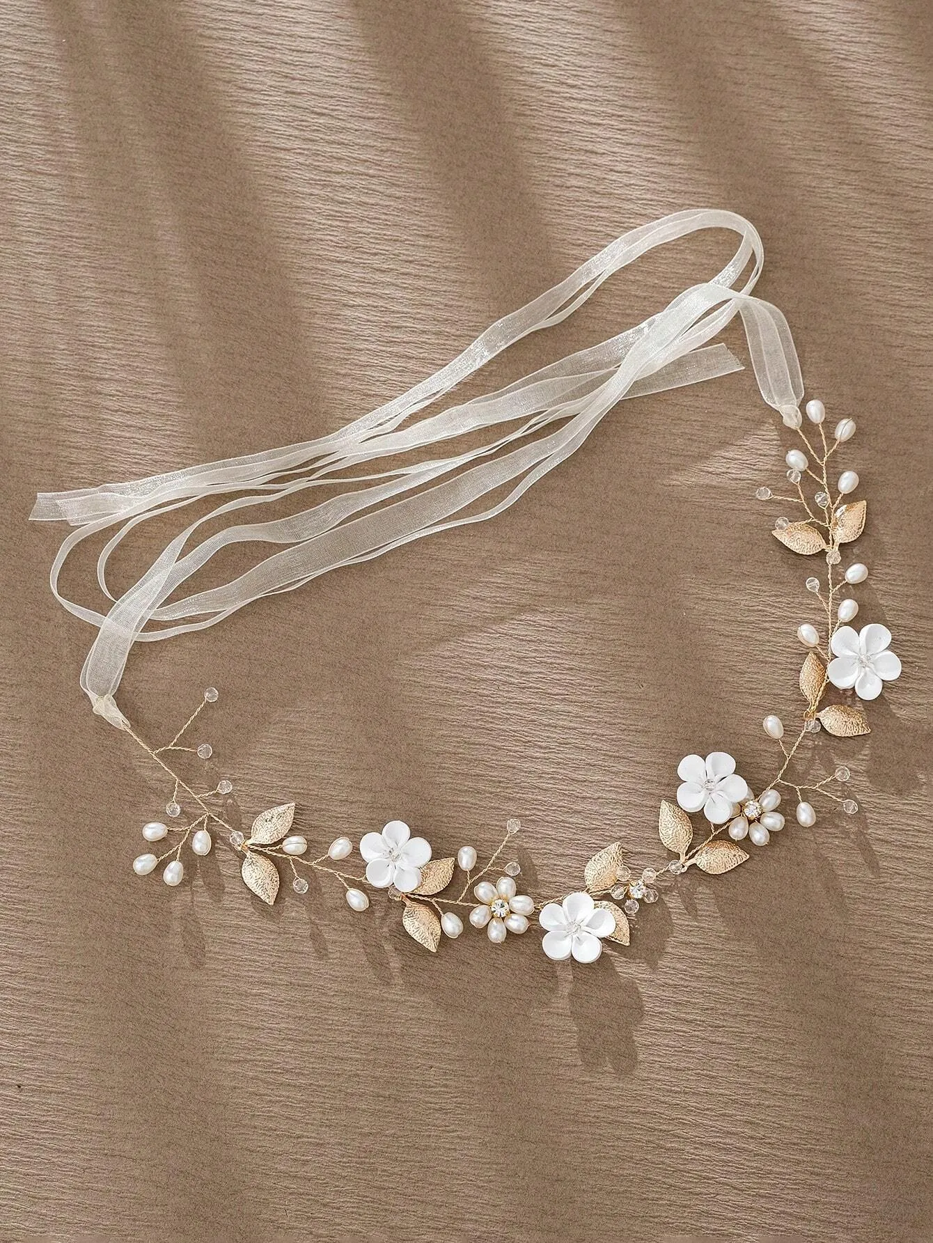 Gyldent Hårsmykke - Hårbånd (Diadem) med Blomster & Perler