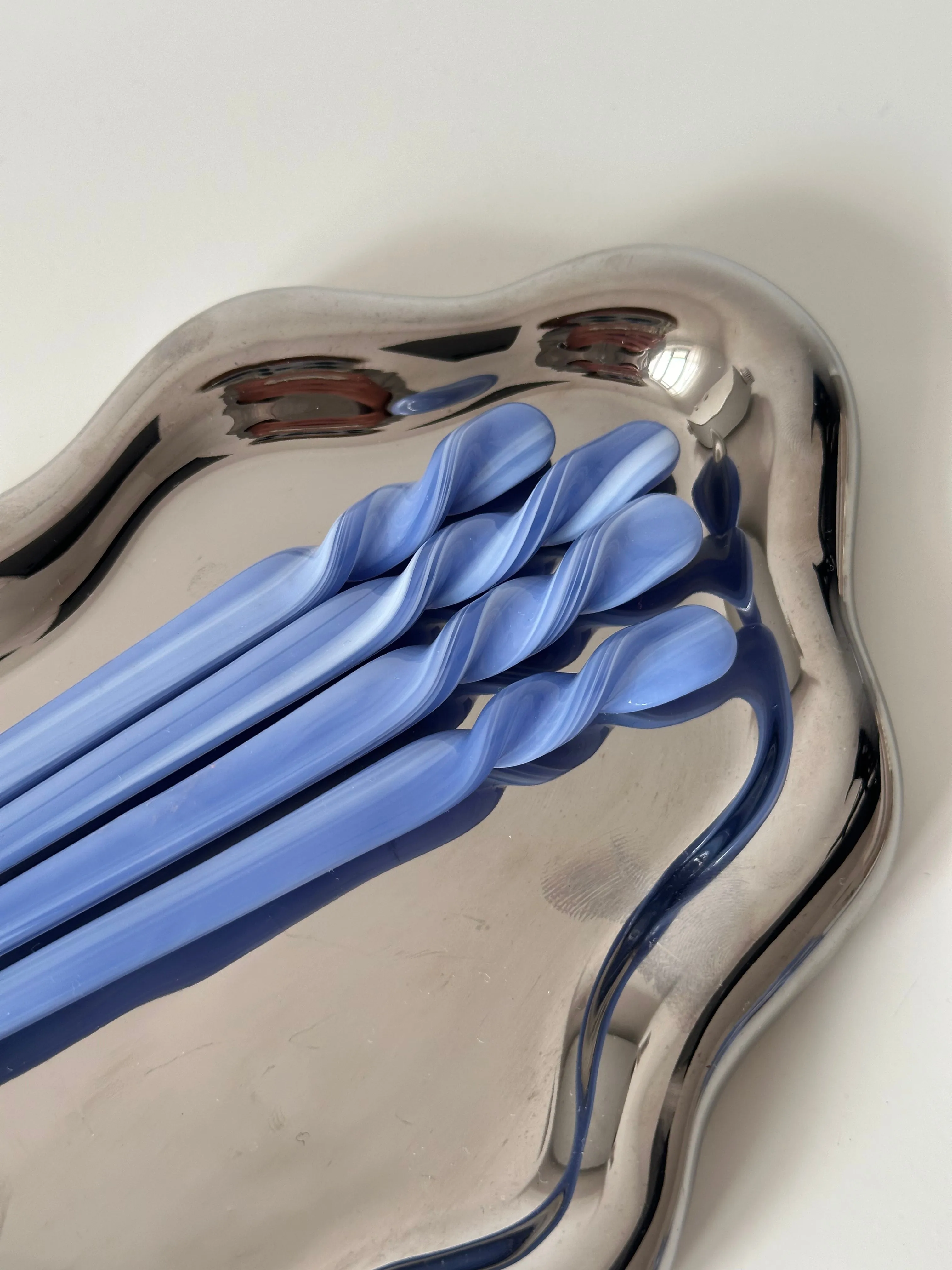 TWISTED HAIRPIN