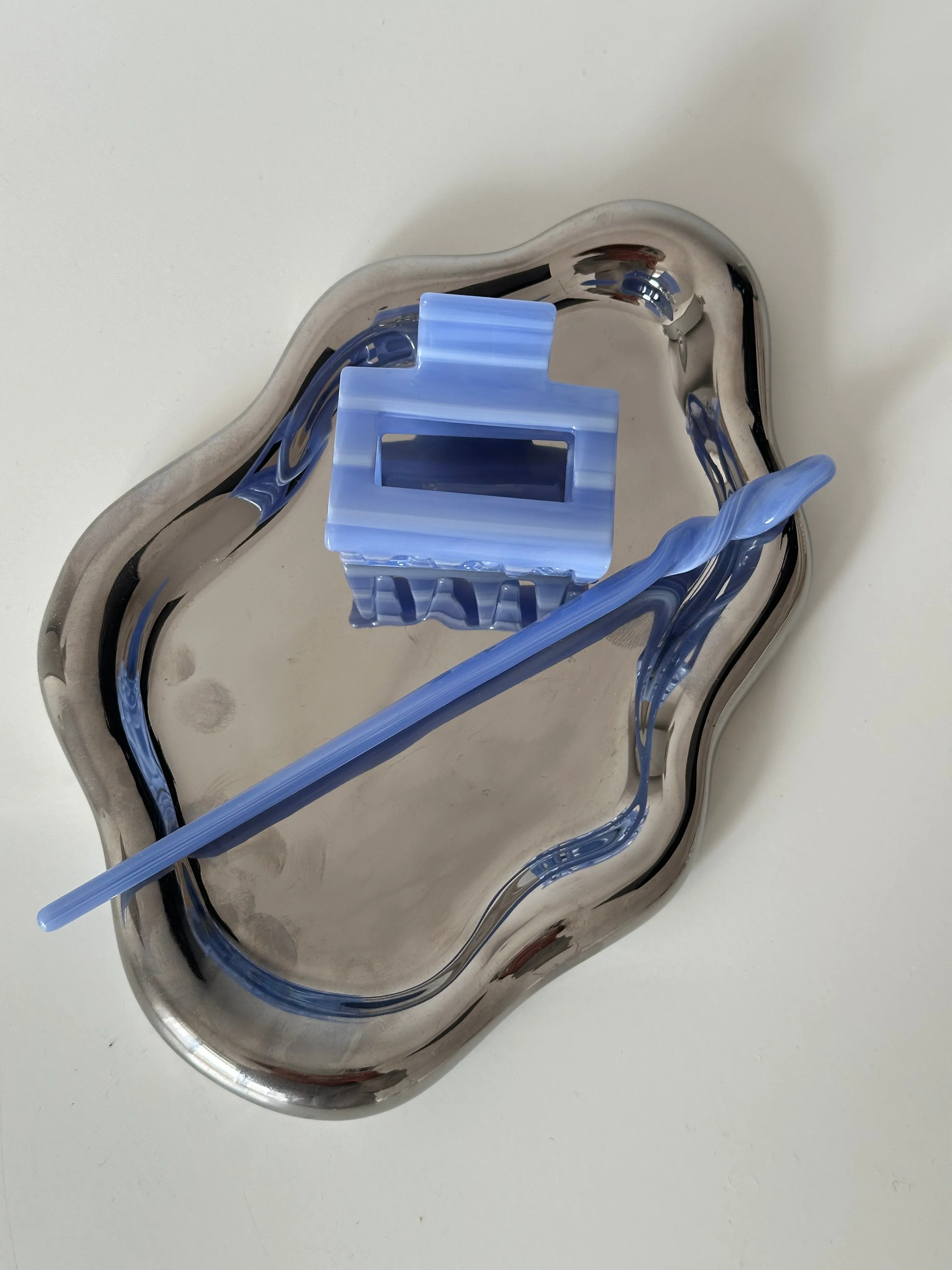 TWISTED HAIRPIN
