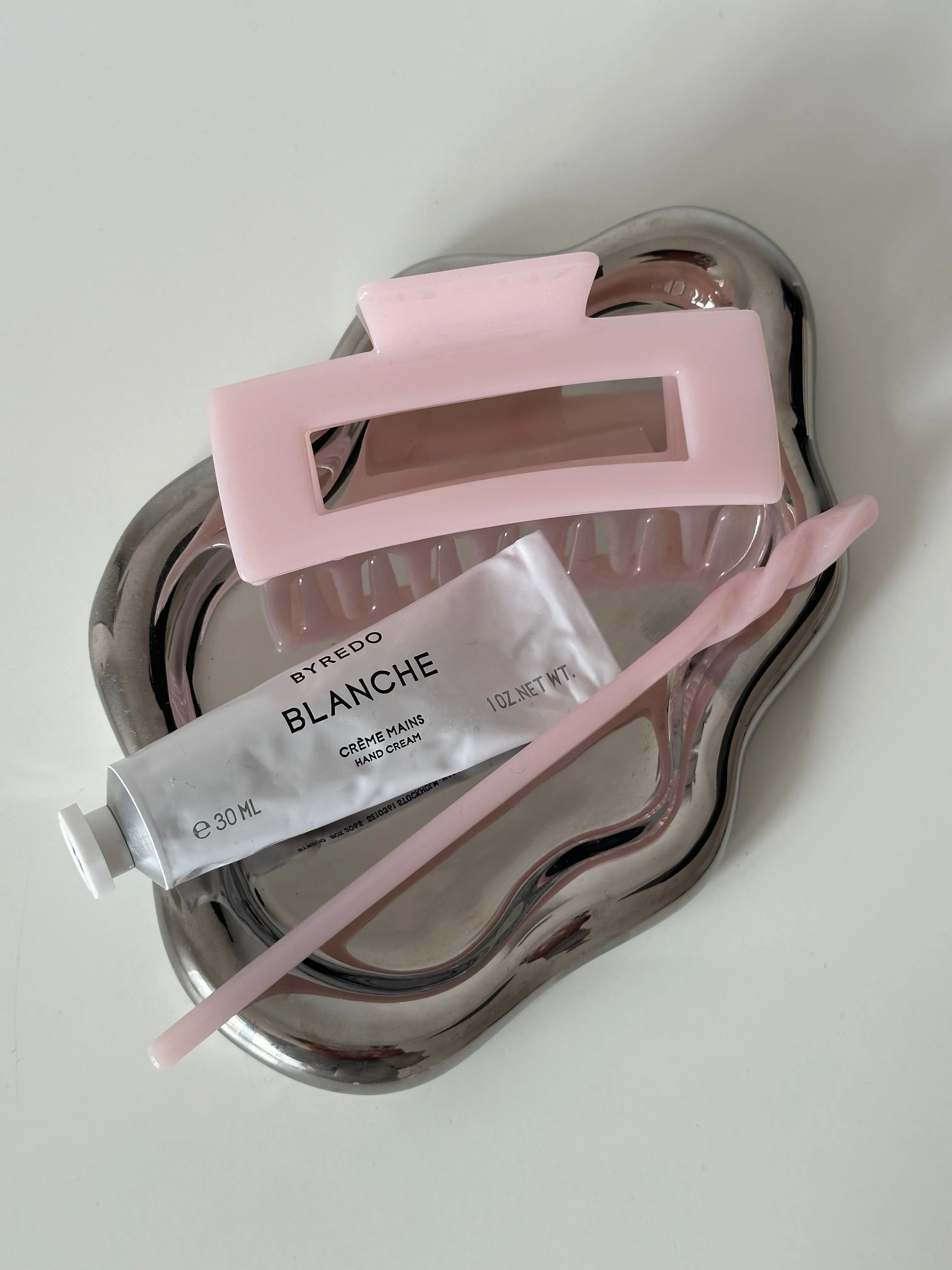 TWISTED HAIRPIN